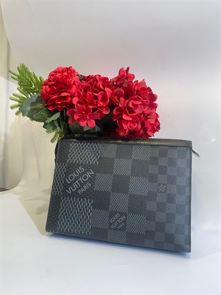 Túi LV Clutch