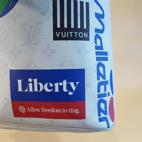 Túi LV Xám Họa tiết chữ+