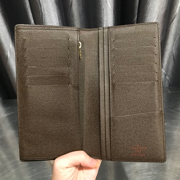 Ví LV gấp đôi ô vuông +