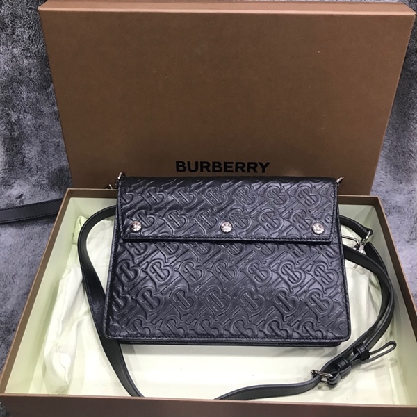 Túi đeo chéo BBR đen vân nổi KG+