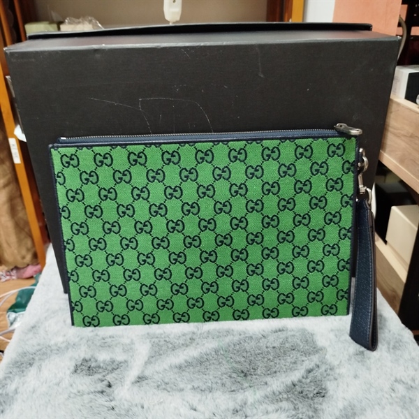Túi clutch GG màu xanh lá ++