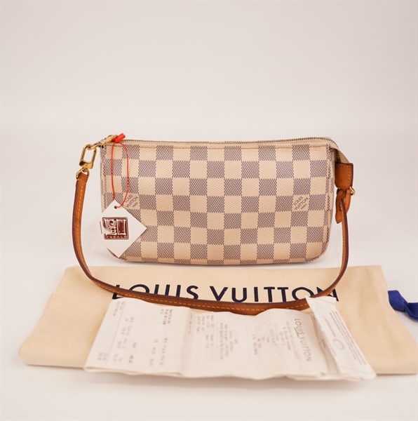 Túi LV kẹp nách ô vuông trắng KG+