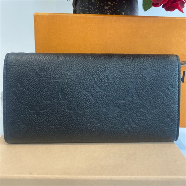 Ví dài LV đen nút bấm Kg +5