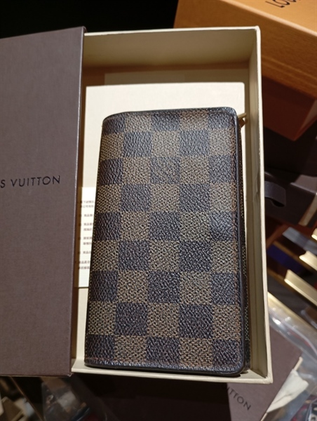 Ví LV ô vuông nắp gập +