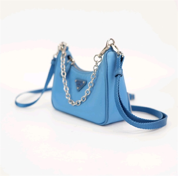 Túi Prada xanh dương nhạt KG+