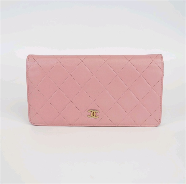 Ví Chanel màu hồng +