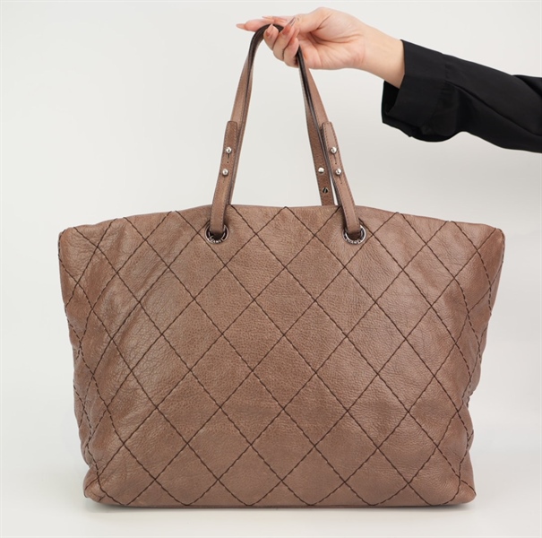 Túi Chanel màu nâu +