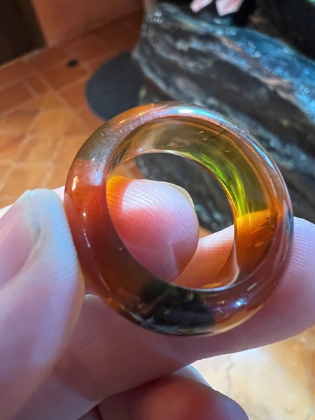 Nhẫn phong thuỷ đá hổ phách +