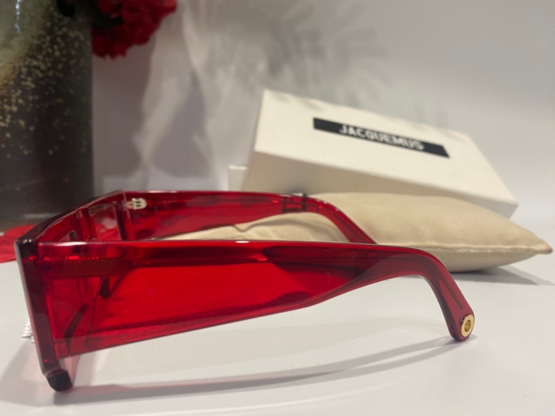 Kính Jacquemus đỏ KG+