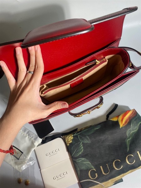 Túi Gucci đỏ + nút cài sz24