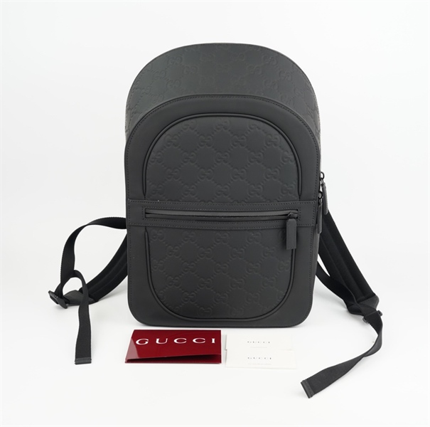 Balo GG đen dập chữ nổi+