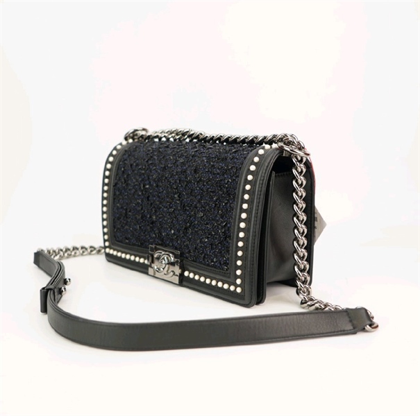 Túi Chanel Boy đính đá KG+