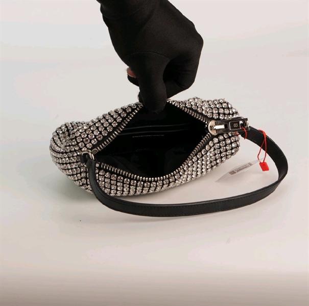 Túi Alexangderwang đính đá - TB +