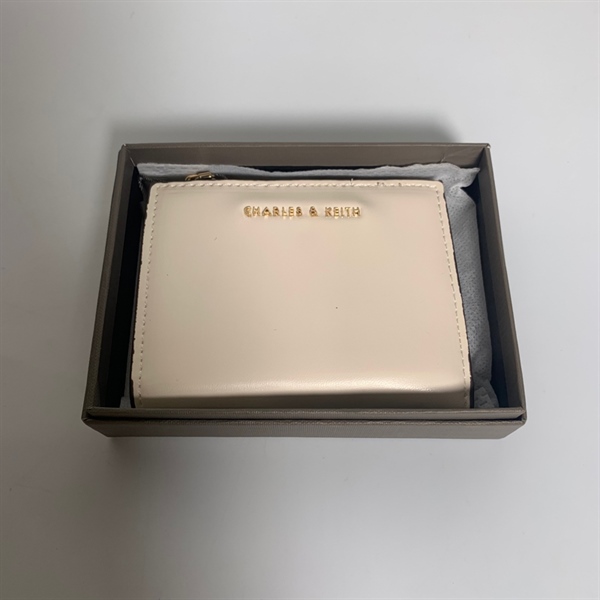 Ví Charles & Keith KG+