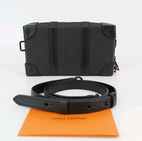 Túi LV trunk màu đen sz22 (BQ) KG+