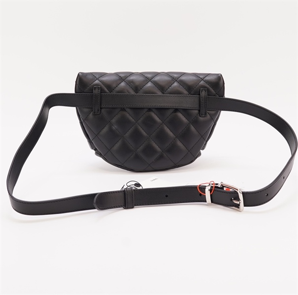 Túi Chanel hoạ tiết ô vuông đen size 18cm KG+