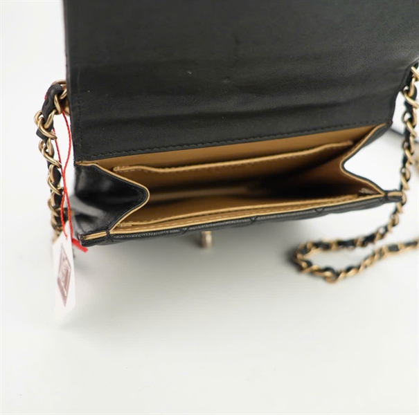 Túi chanel cầm tay đính trân châu ++