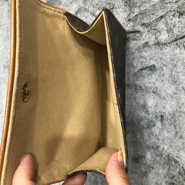 Túi LV beltbag hoa nâu +