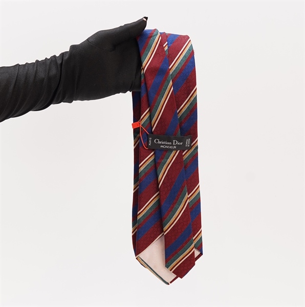 Cà vạt Dior KG+