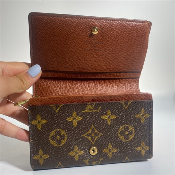 Ví LV nút vàng mới +