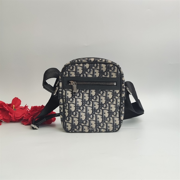 Túi đứng dior KG +5