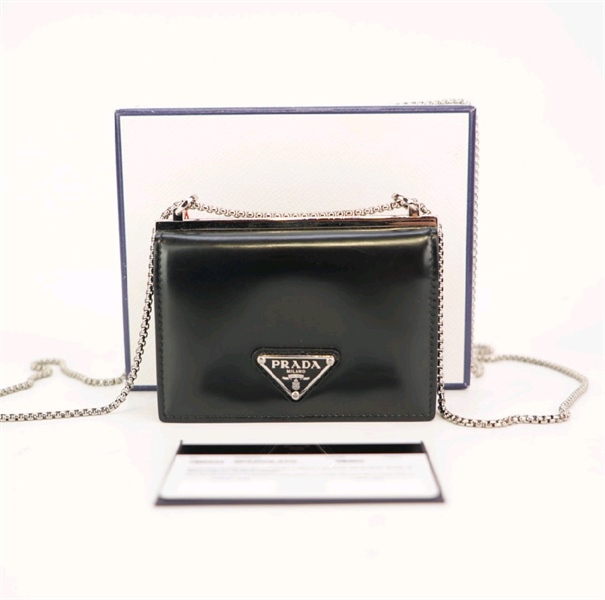 Túi xách Prada đen bóng mini KG+