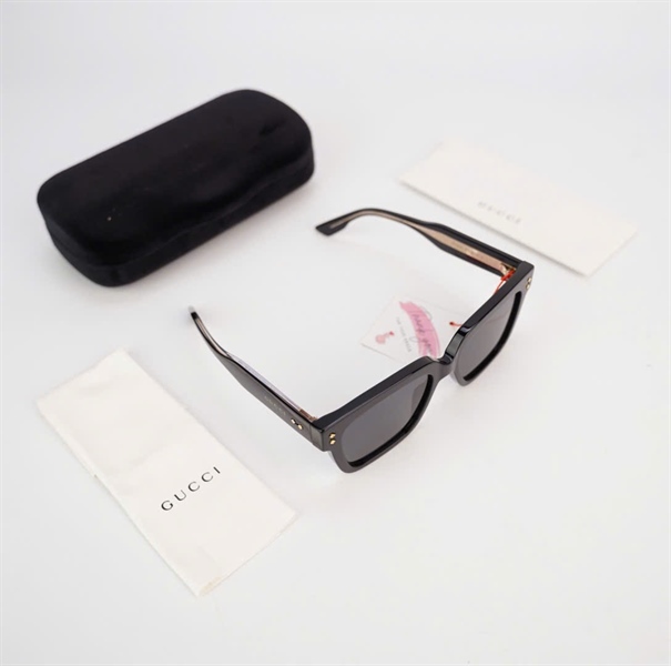 Kính GG màu đen 1084S