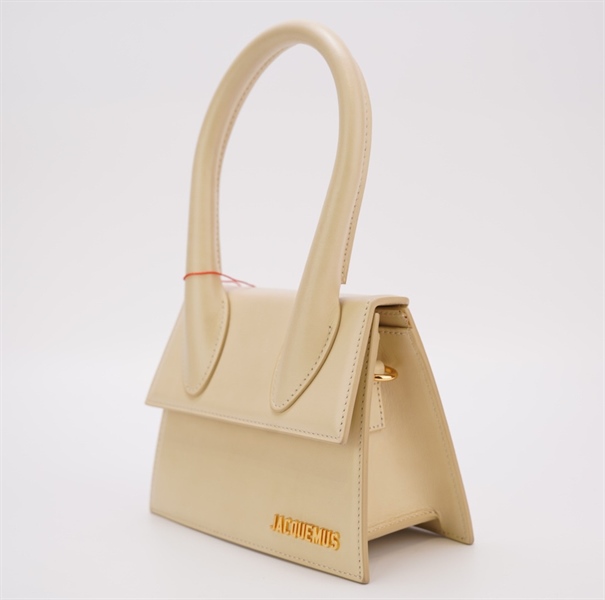 Túi Jacquemus màu kem size M KG+