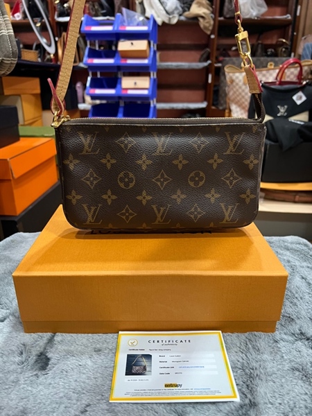 Túi LV kẹp nách KG+