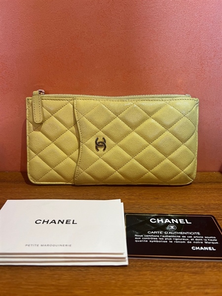 Ví Chanel màu vàng +