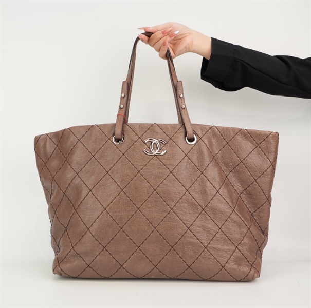 Túi Chanel màu nâu +