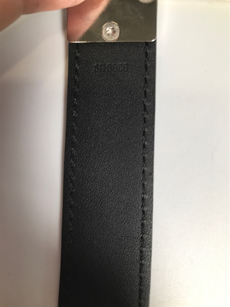 Vòng tay LV đen KG+