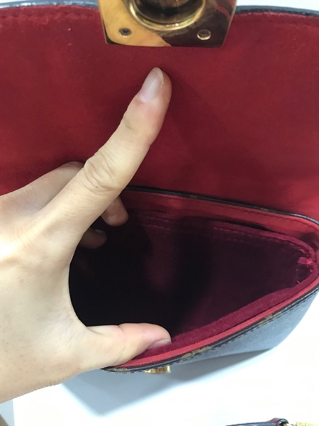 Túi LV Đỏ Nâu Hình Ổ Khóa+