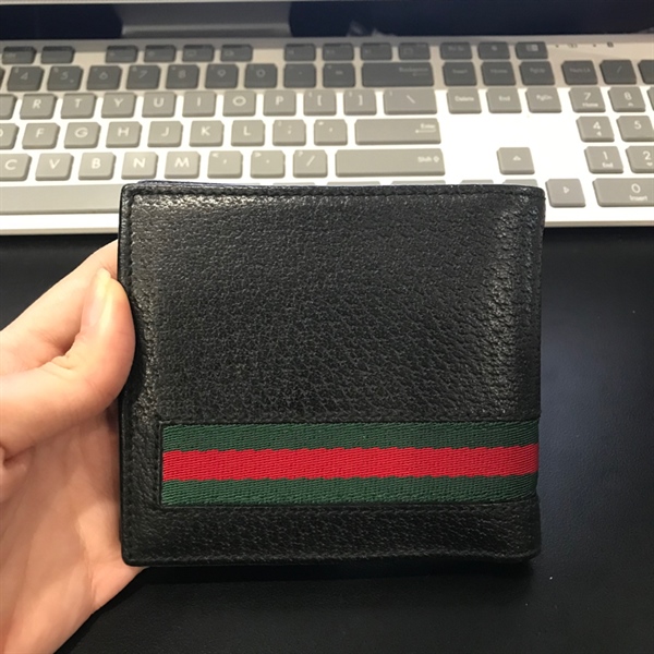 Ví GG đen sọc xanh đỏ +