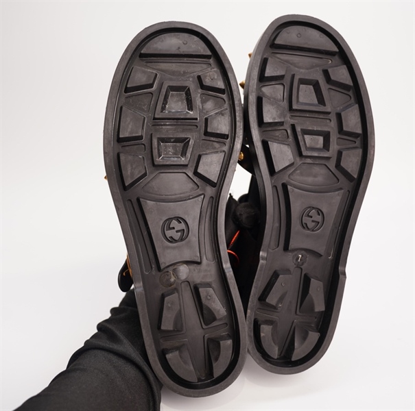 Giày GG sandan đen đính đinh vàng TB+