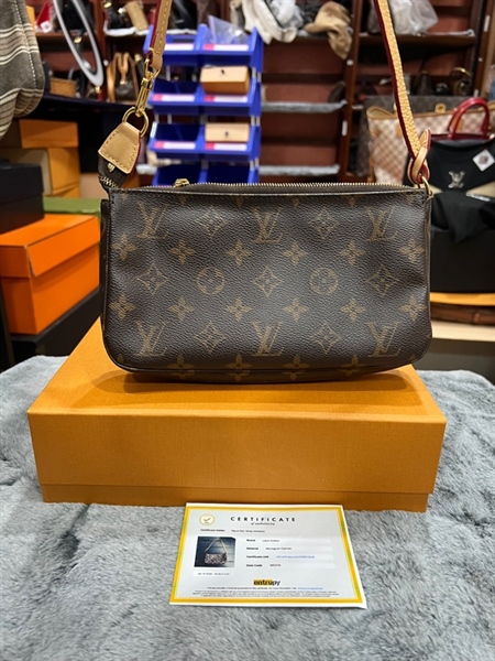 Túi LV kẹp nách KG+