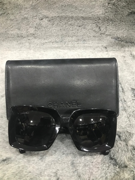 KÍnh Chanel đen KG+