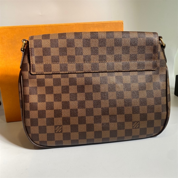 Túi LV khoá vuông sz30