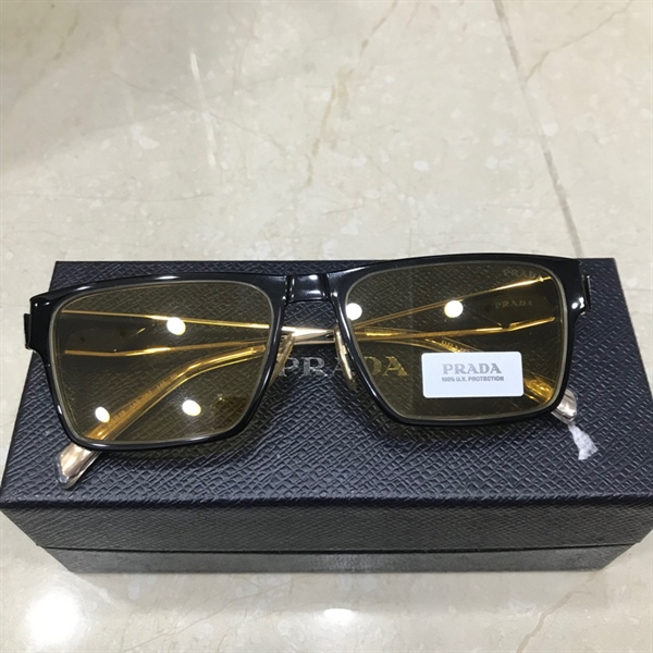 Kính Prada Mắt Vàng KG+