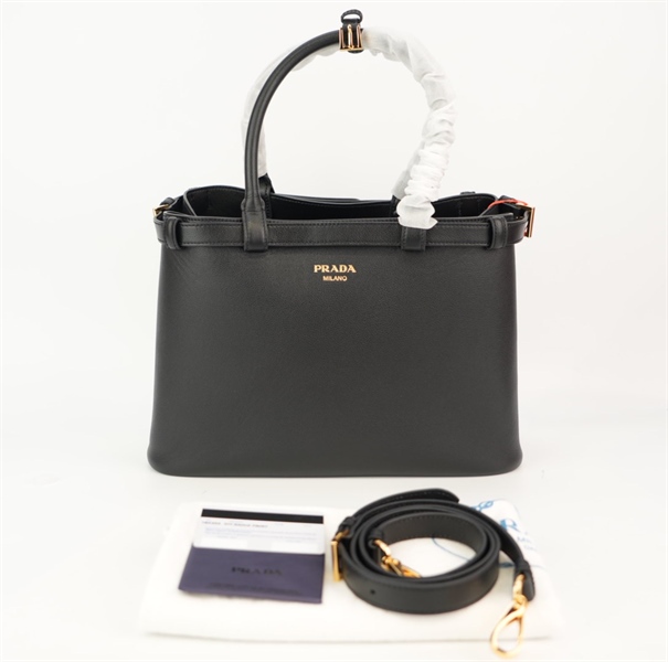 Túi Prada đen KG+
