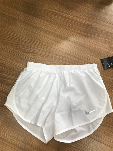 QUần Nike Trắng Size L KG+