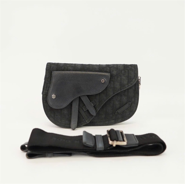 Túi Dior yên ngựa đen hoạ tiết logo size 20 TB+