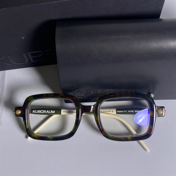 Kính Kuboraum chống ánh sáng xanh KG+