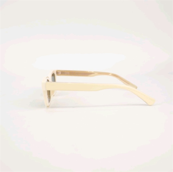 Kính mát One Brilliant màu trắng ngà 62189 C6 KG+