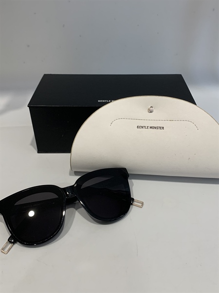 Kính Gentle Monster Đen+