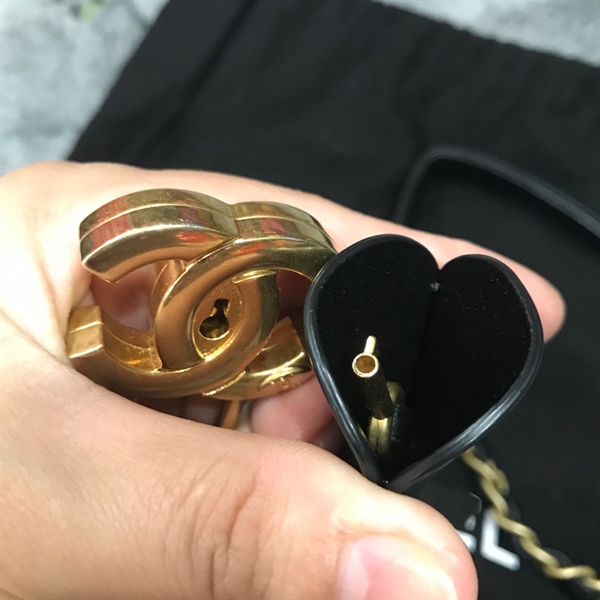 Túi chanel hộp hồng nude viền đen KG+