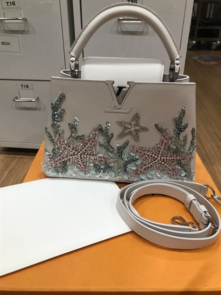 Túi LV Capu sao biển đính đá KG+