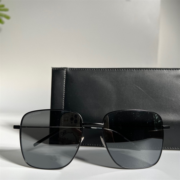 Kính YSL