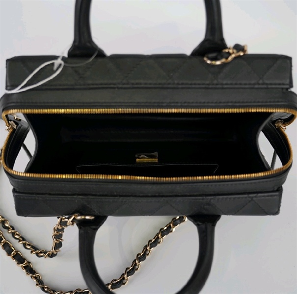 Túi Chanel hộp màu đen KG+