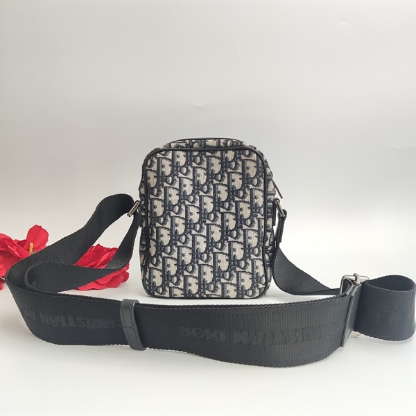 Túi đứng dior KG +5